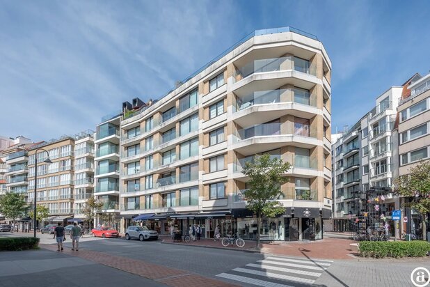Appartement avec 3 chambres et terrasse au sud, au Kustlaan. 