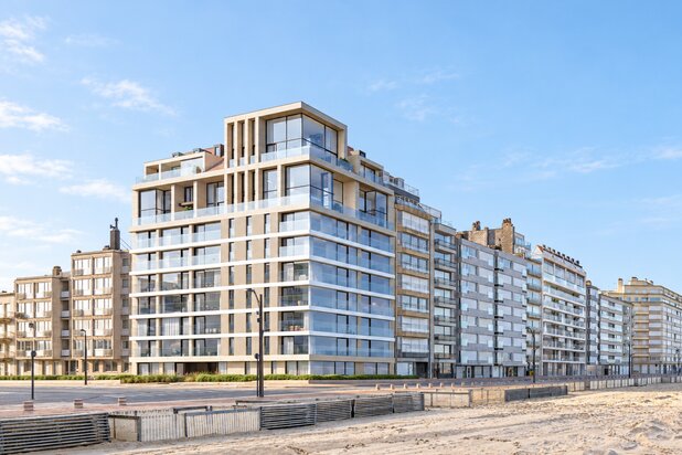 Appartement neuf avec vue latérale sur la mer