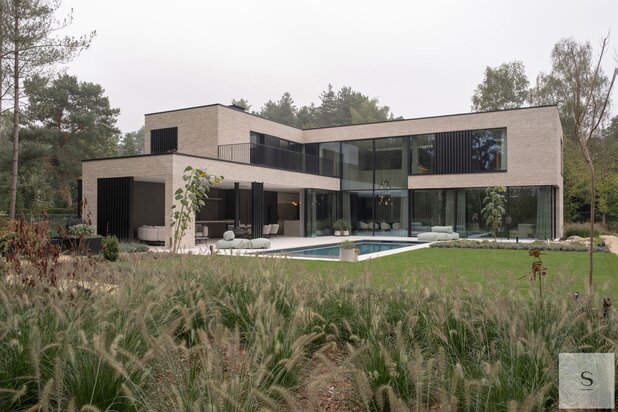 Exclusieve designwoning – luxe en verfijnd wooncomfort