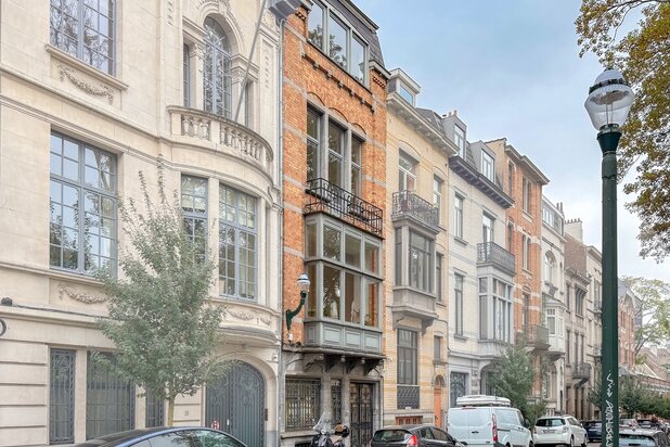 Etangs d'Ixelles, maison de Maître révové de 410 m2  jardin