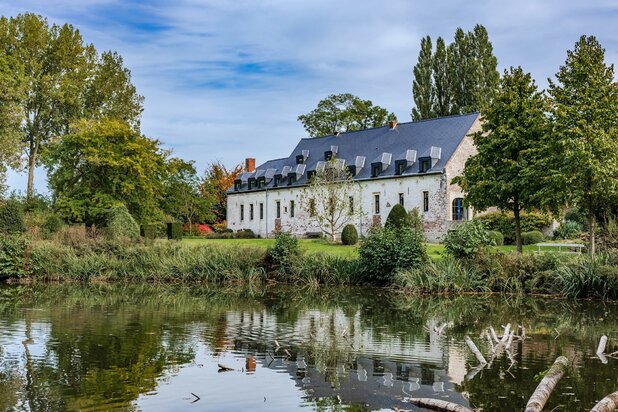 Magnifique Ferme en Carré 1749 Rénovée - Domaine de 8,5 Ha