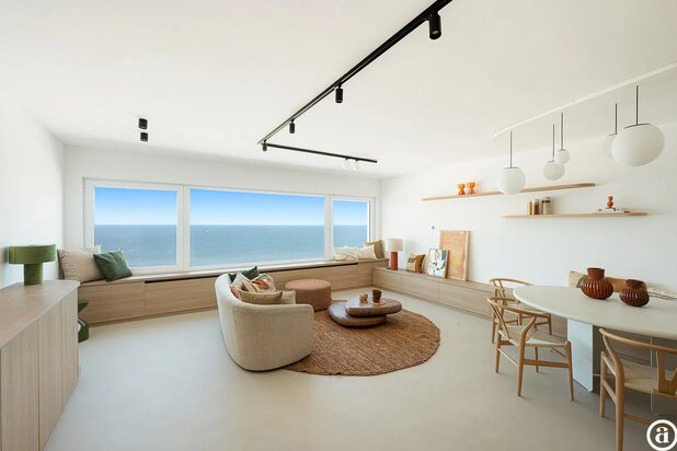 Appartement rénové avec vue mer frontale exceptionnelle