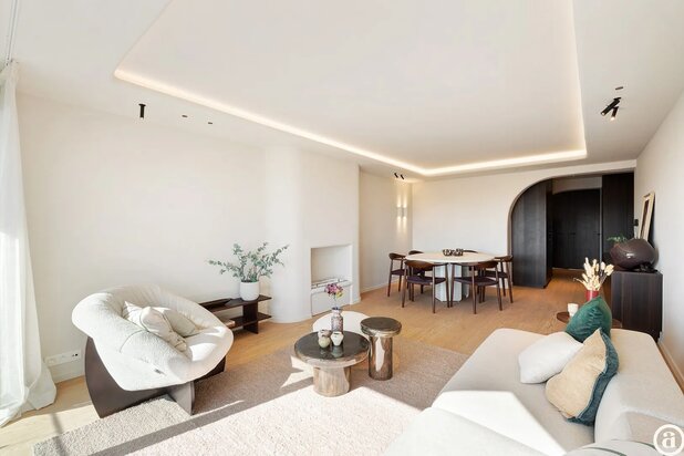  Appartement rénové et lumineux offrant une vue dégagée sur les villas.