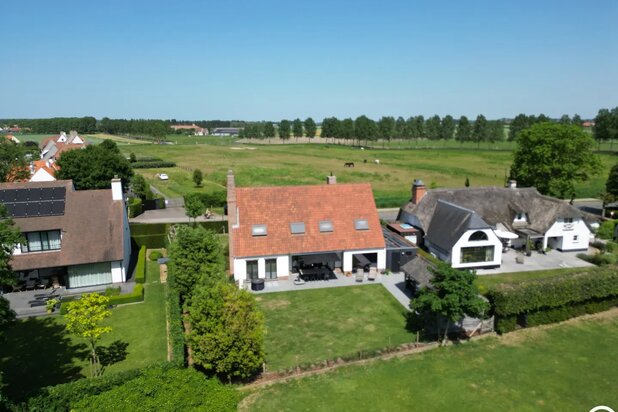 Charmante villa met zonnige tuin, op fietsafstand van het centrum en de zee