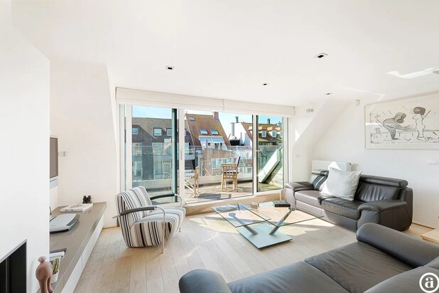 Duplex récent avec de grandes terrasses près de la plage [Lippenslaan].