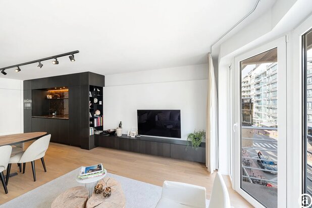 Bel appartement 2 chambres vers la Place Rubens. 