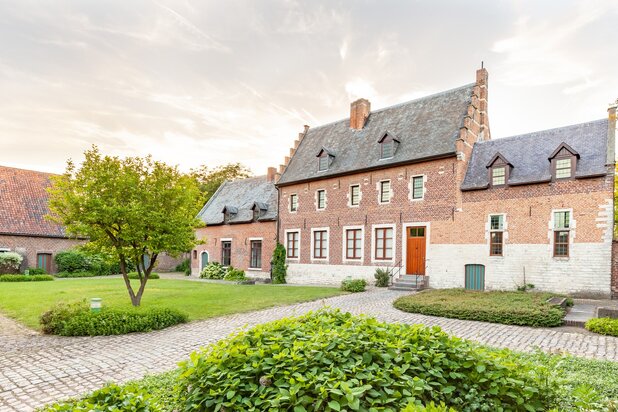 Uitzonderlijke hoeve of ontwikkeling 7 wooneenheden