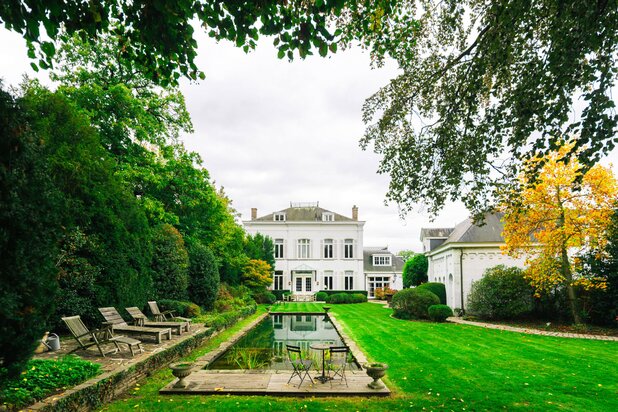 Magnifique maison de maître avec remise et étang de baignade